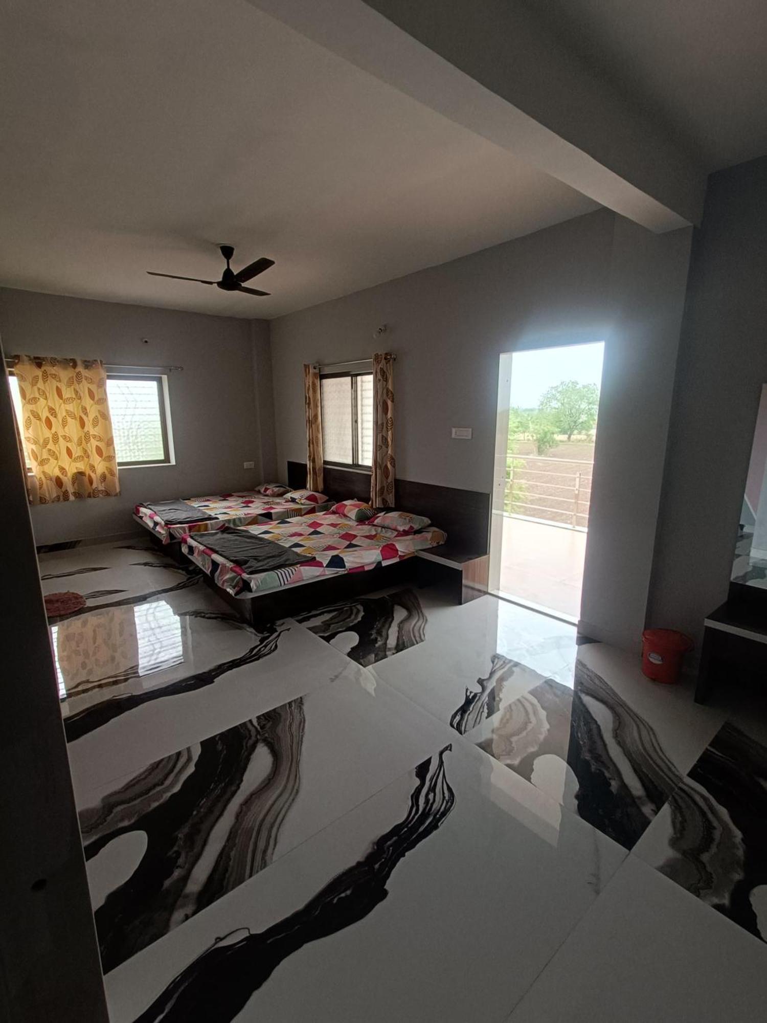 Matoshree Guesthouse Akalkot Экстерьер фото